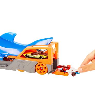 hot-wheels-tiburon-mastica-y-transporta-coches