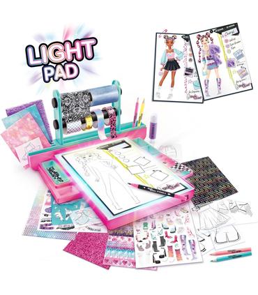 fashion-designer-studio-con-luz