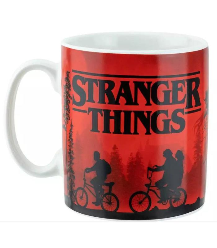 taza-xl-y-pegatina-stranger-things