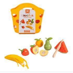 frutas-de-madera-con-cuchillo-de-juguete